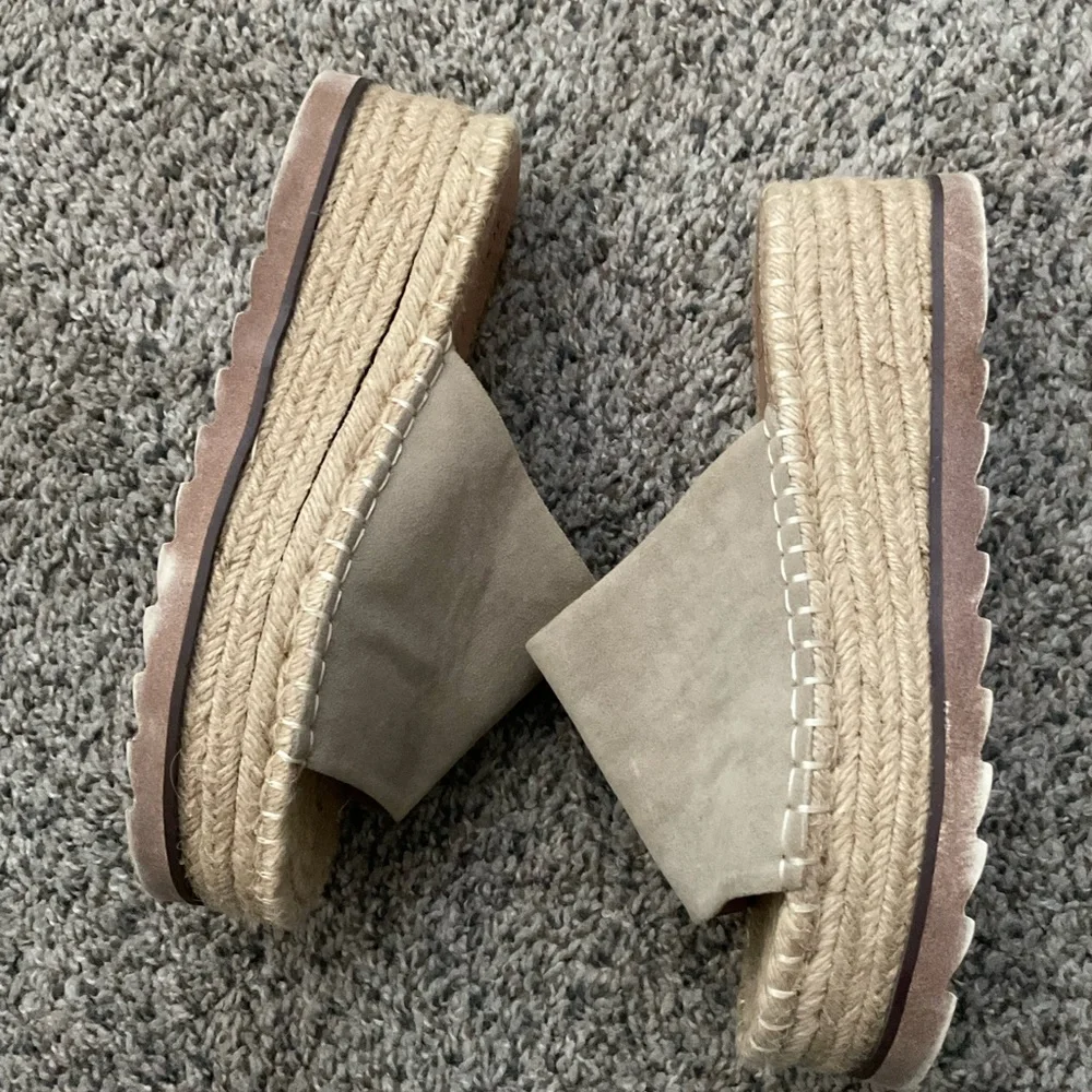 Oasis Society Tan Espadrille Slide Sandals - Size 9